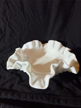 Vintage Fenton Milk Glass Hobnail Bowl With Ruffled Edge ashtray